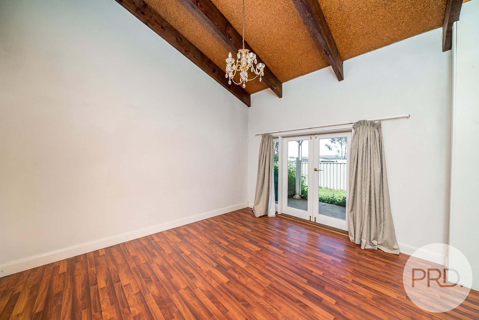 22 Bradman Drive BOOROOMA 8