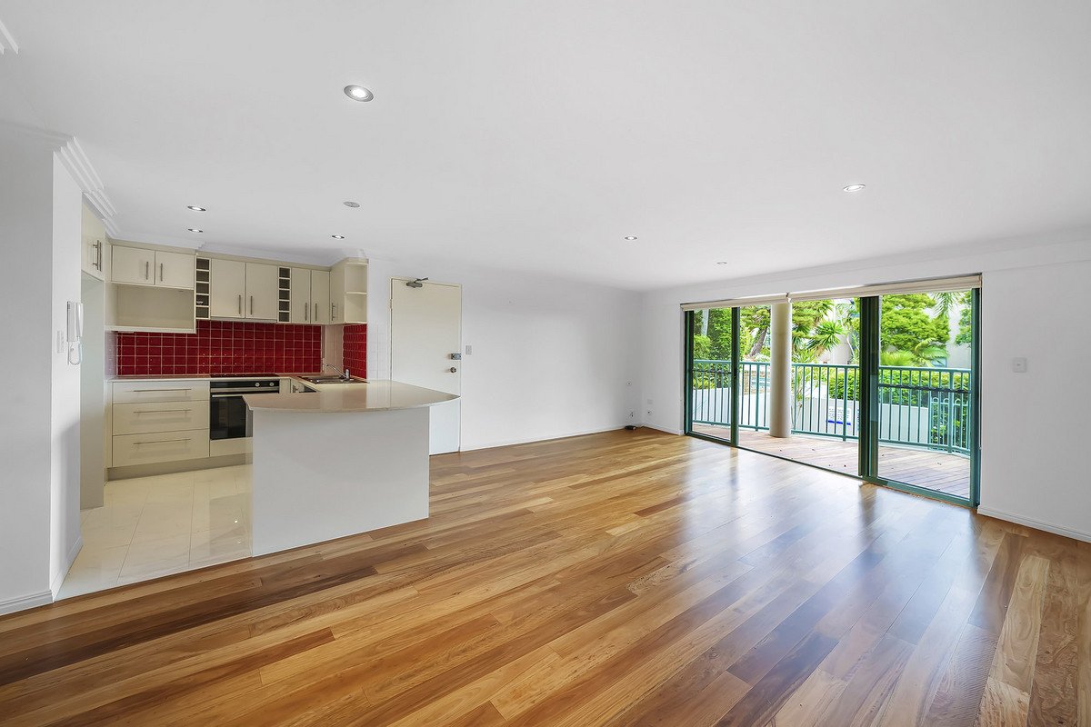 2/2 Brake Street Burleigh Heads 5