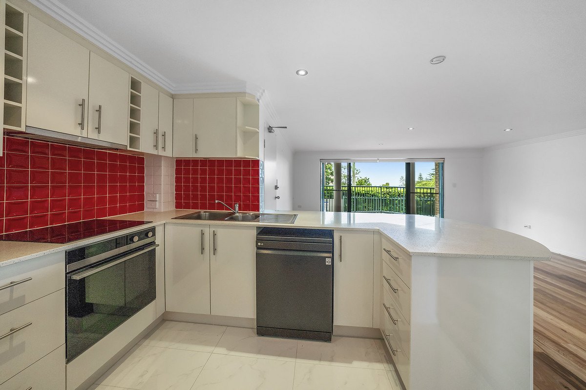 2/2 Brake Street Burleigh Heads 7