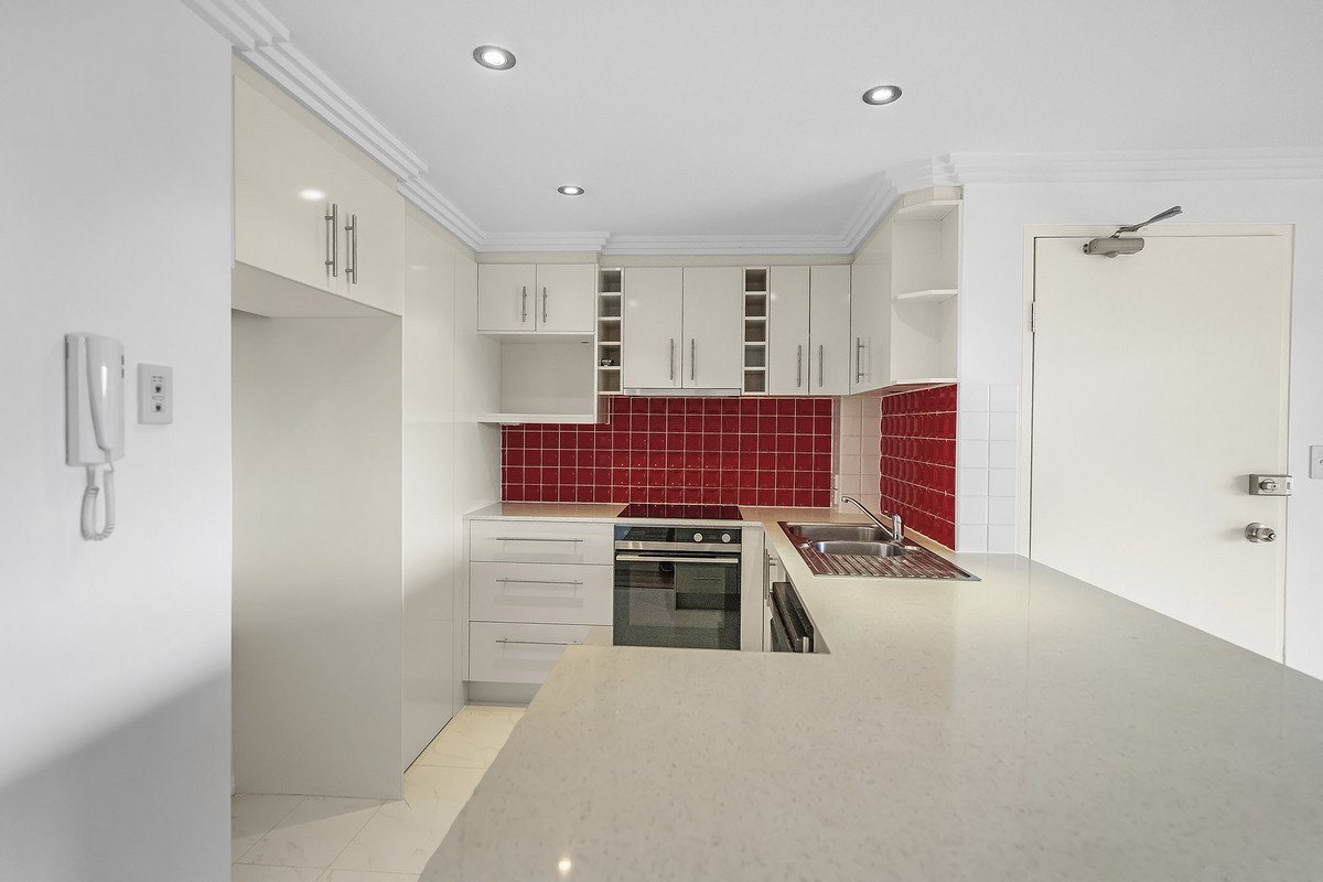 2/2 Brake Street Burleigh Heads 8