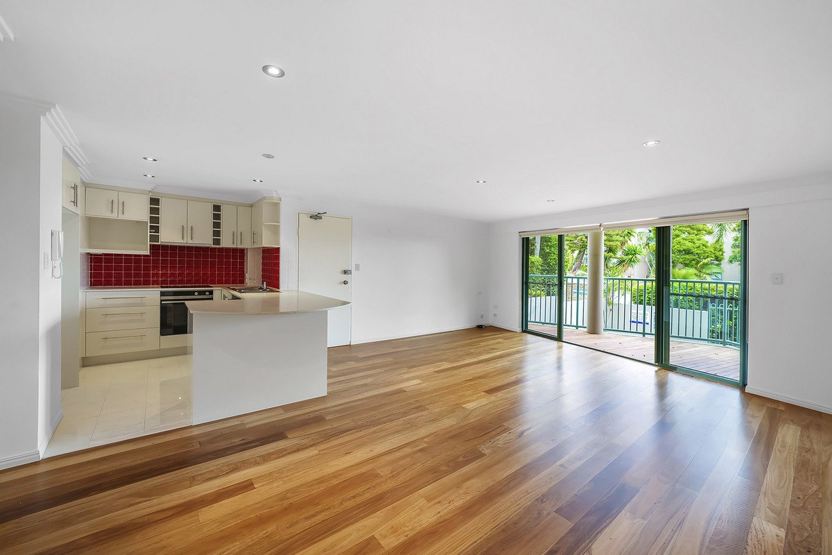 2/2 Brake Street Burleigh Heads 4
