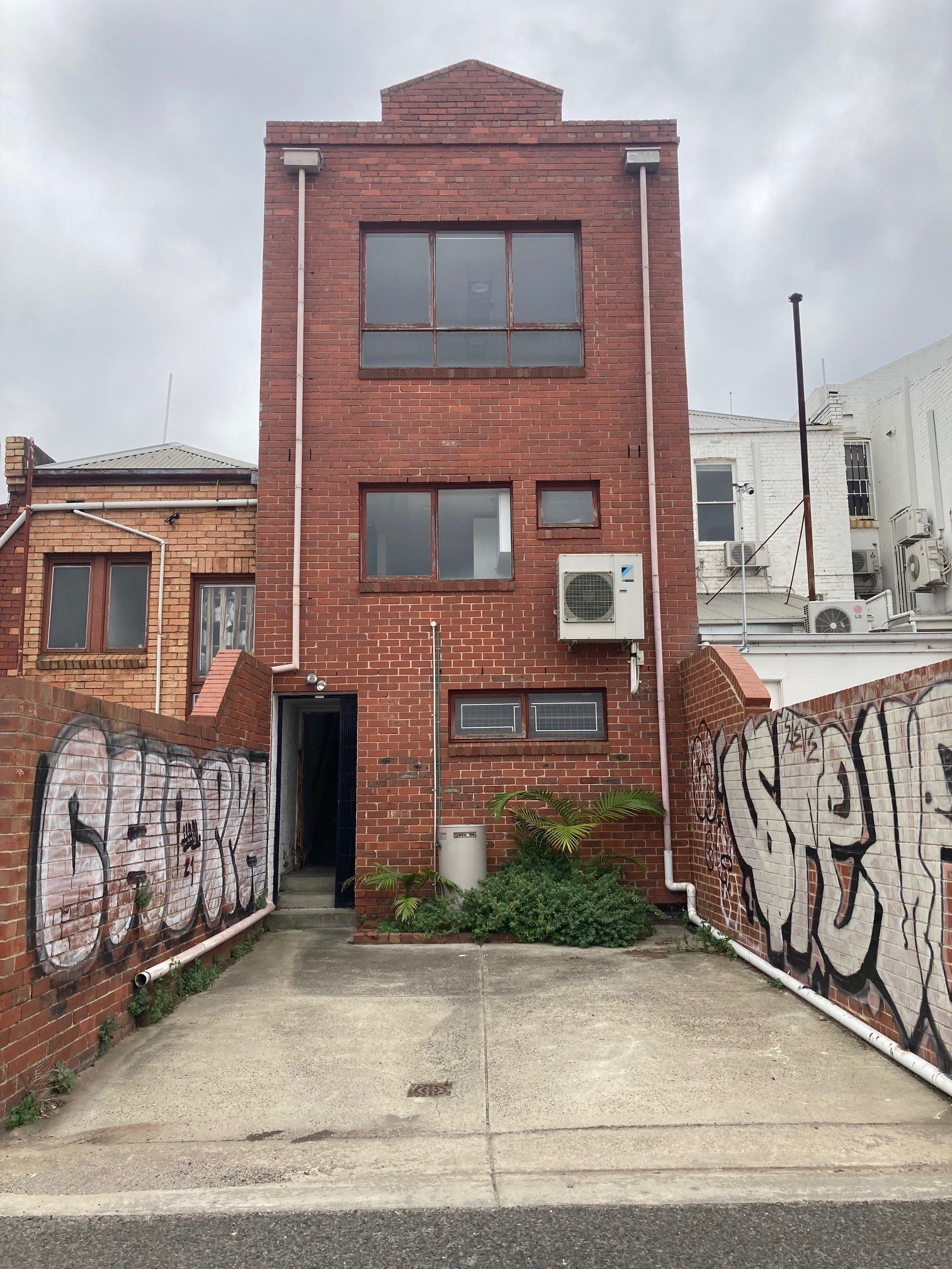 Gallery: 22 Bridge Road