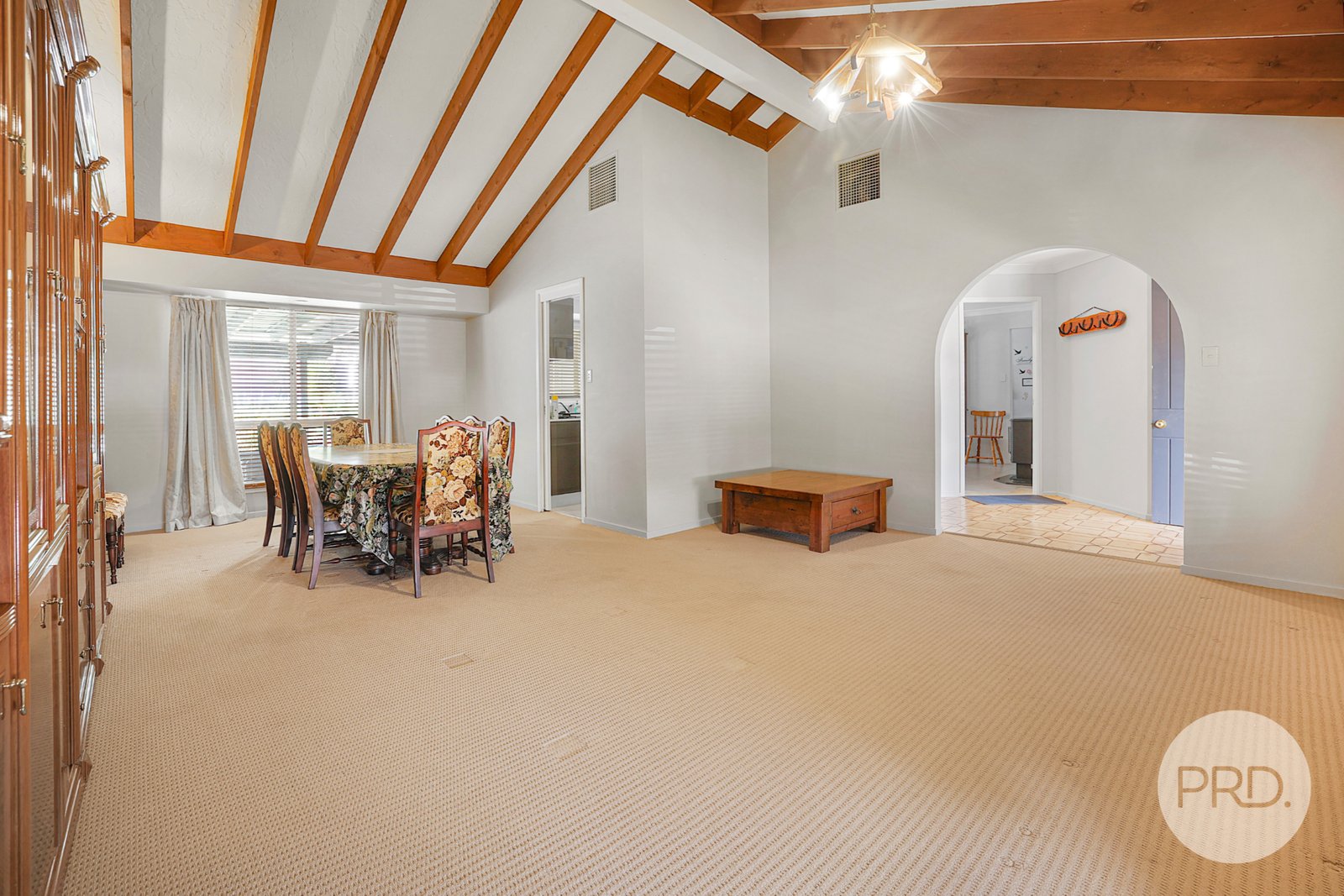 22 Brolga Way TAMWORTH 4