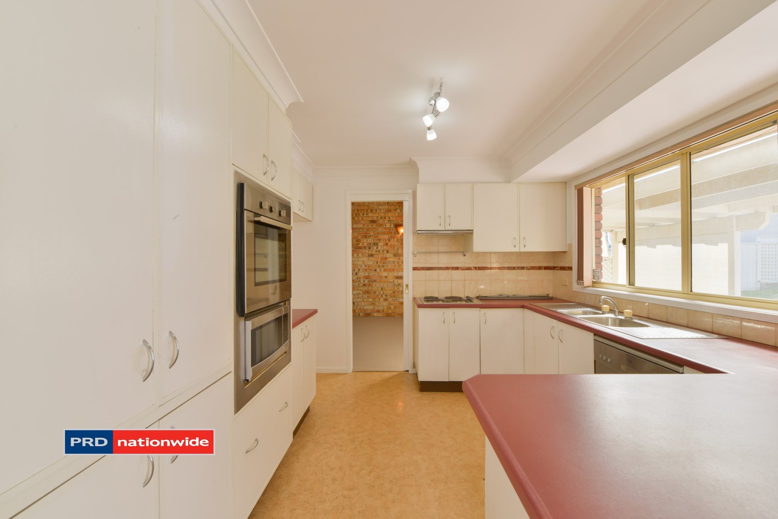 22 Brolga Way TAMWORTH 6