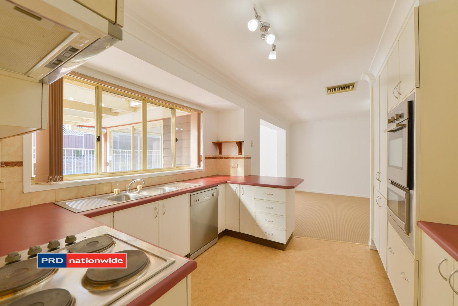 22 Brolga Way TAMWORTH 7