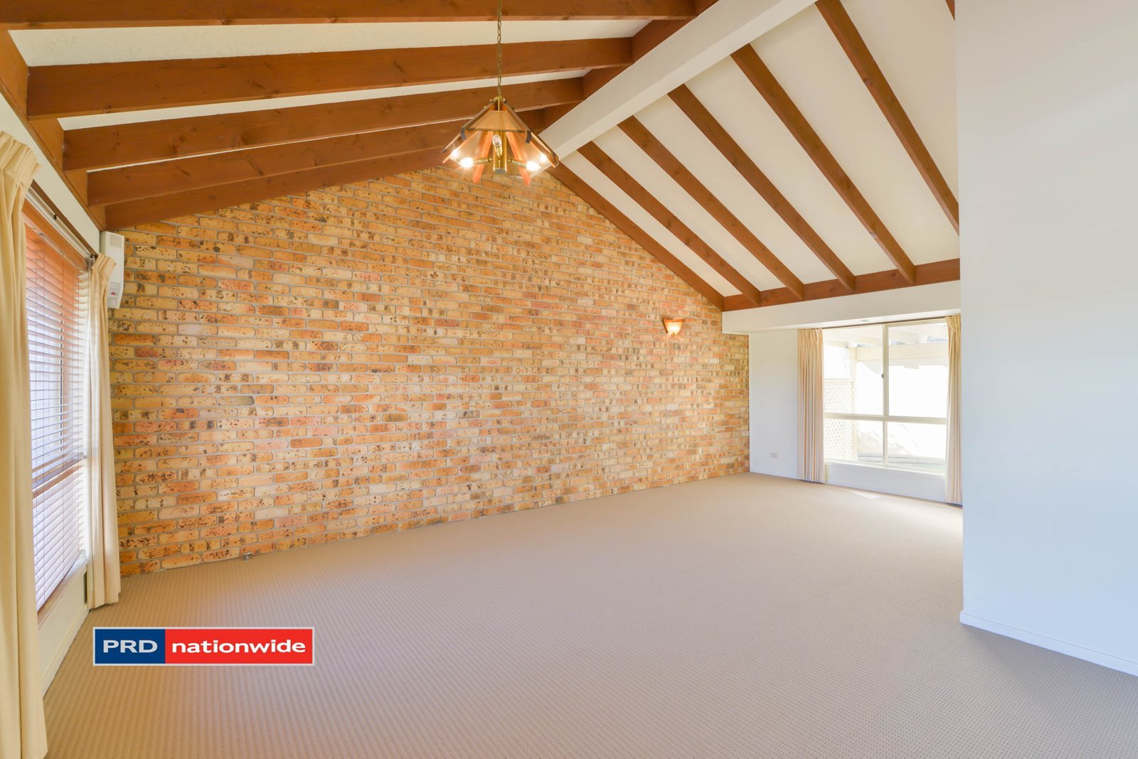 22 Brolga Way TAMWORTH 11