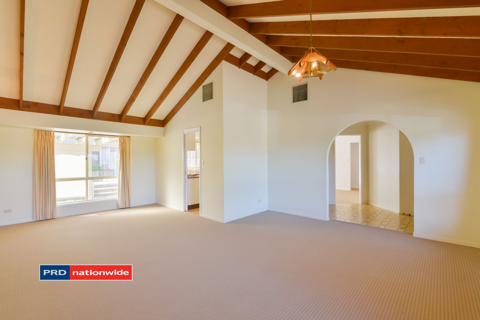 22 Brolga Way TAMWORTH 15