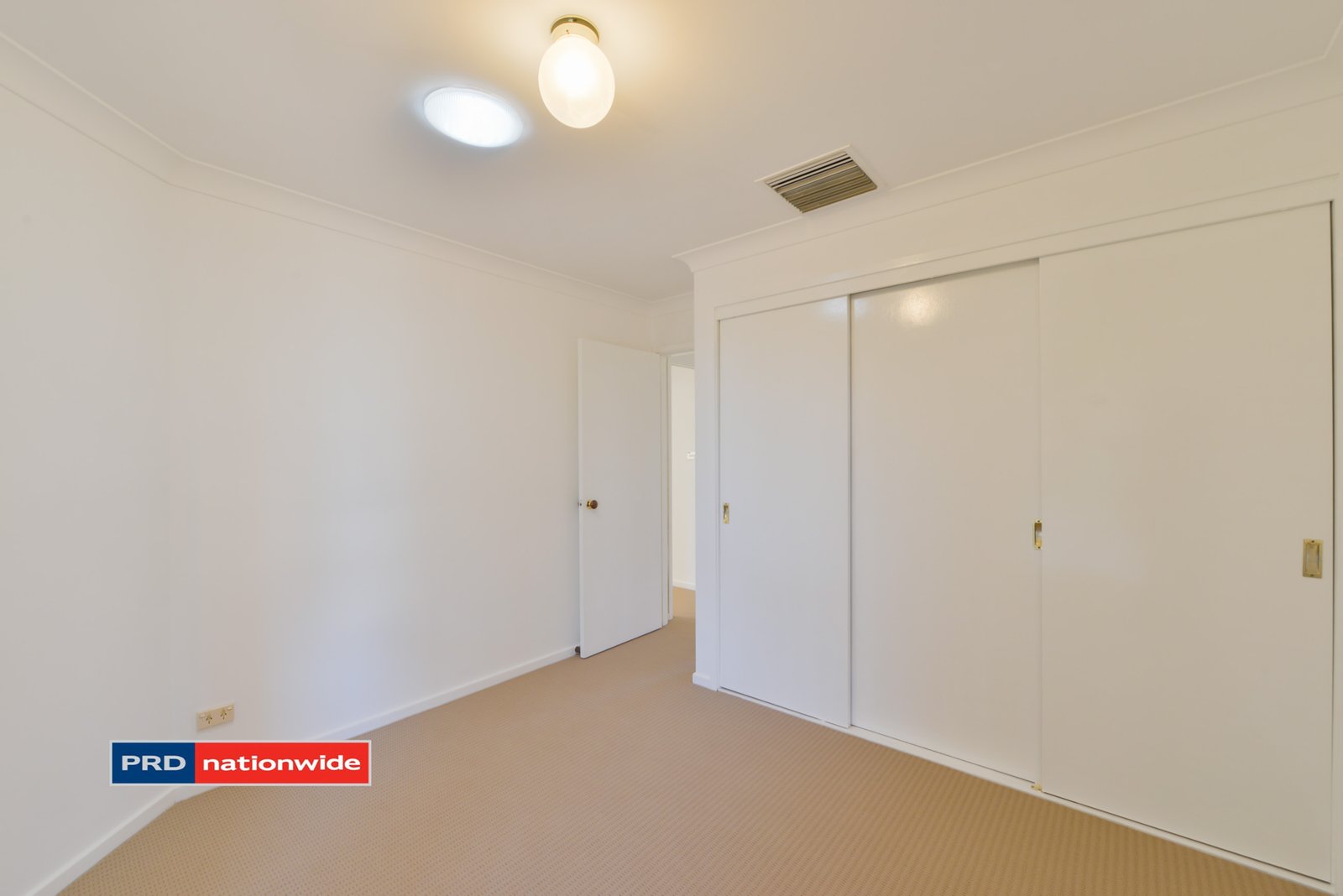22 Brolga Way TAMWORTH 26