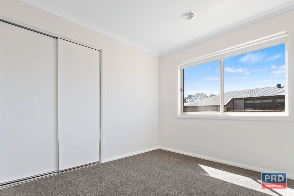 22 Brudian Drive STRATHFIELDSAYE 8