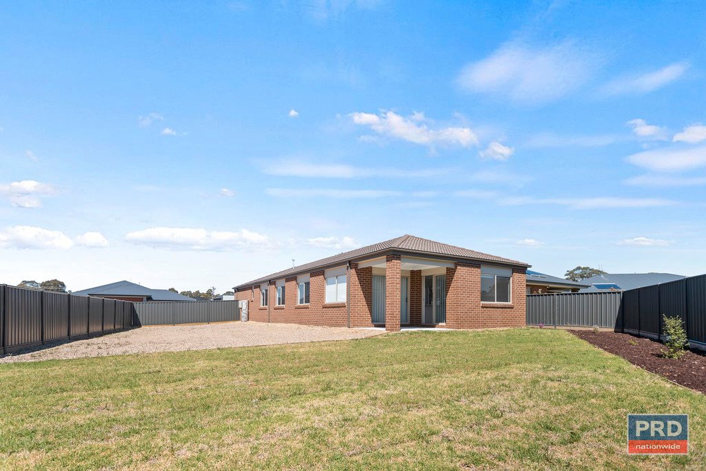 22 Brudian Drive STRATHFIELDSAYE 10