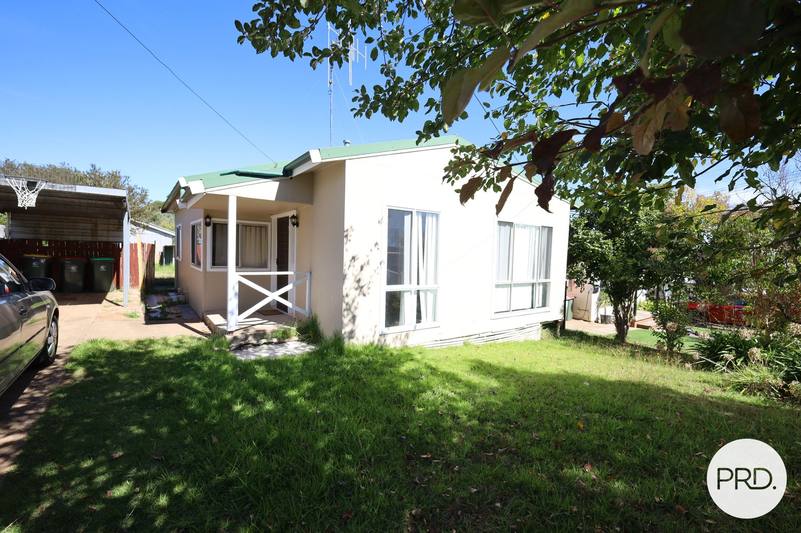 22 Buna Street ORANGE 1