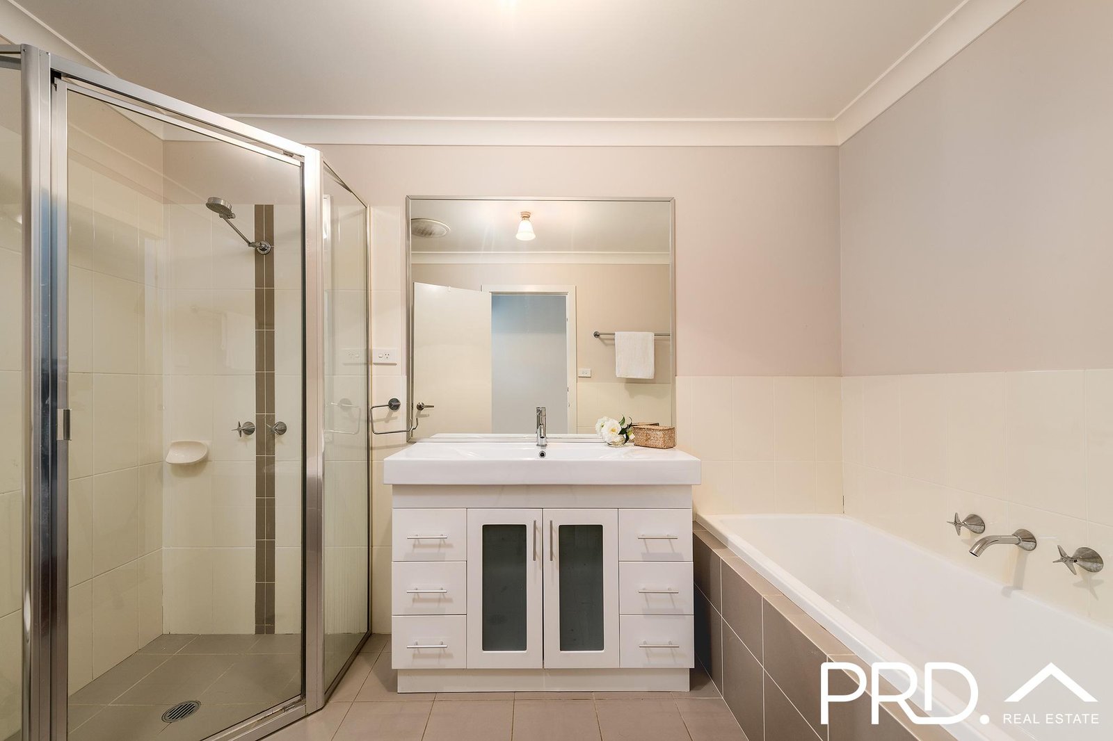22 Cammarlie Street PANANIA 5