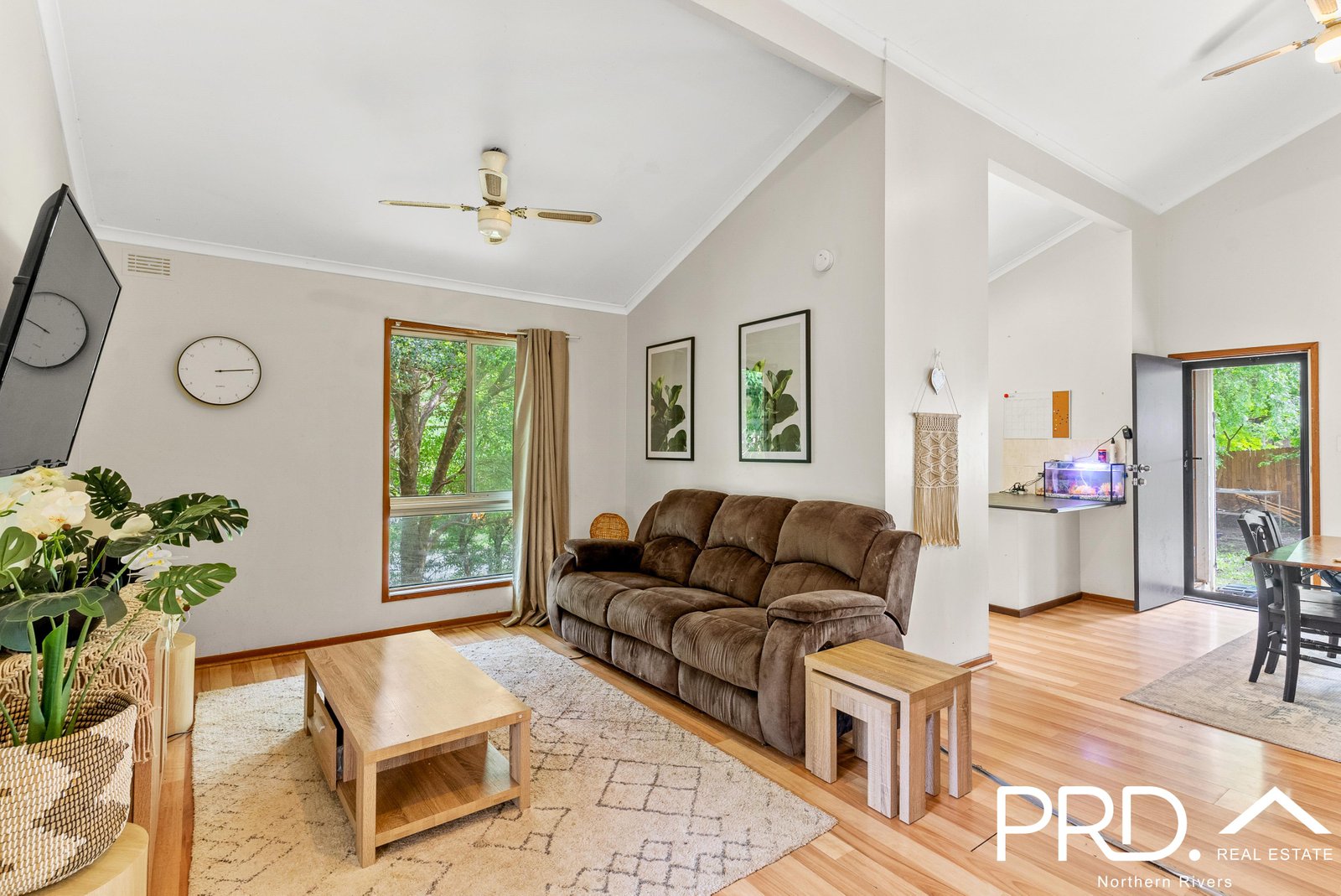 22 Campbell Crescent GOONELLABAH 5