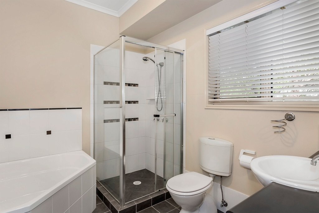 22 Campelles Avenue VARSITY LAKES 7