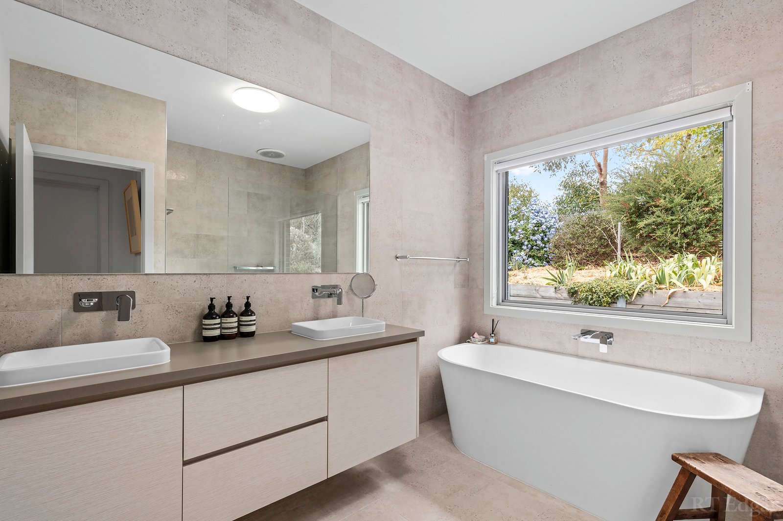 Real Estate and Property in 22 Cemetery Road, Drysdale, VIC