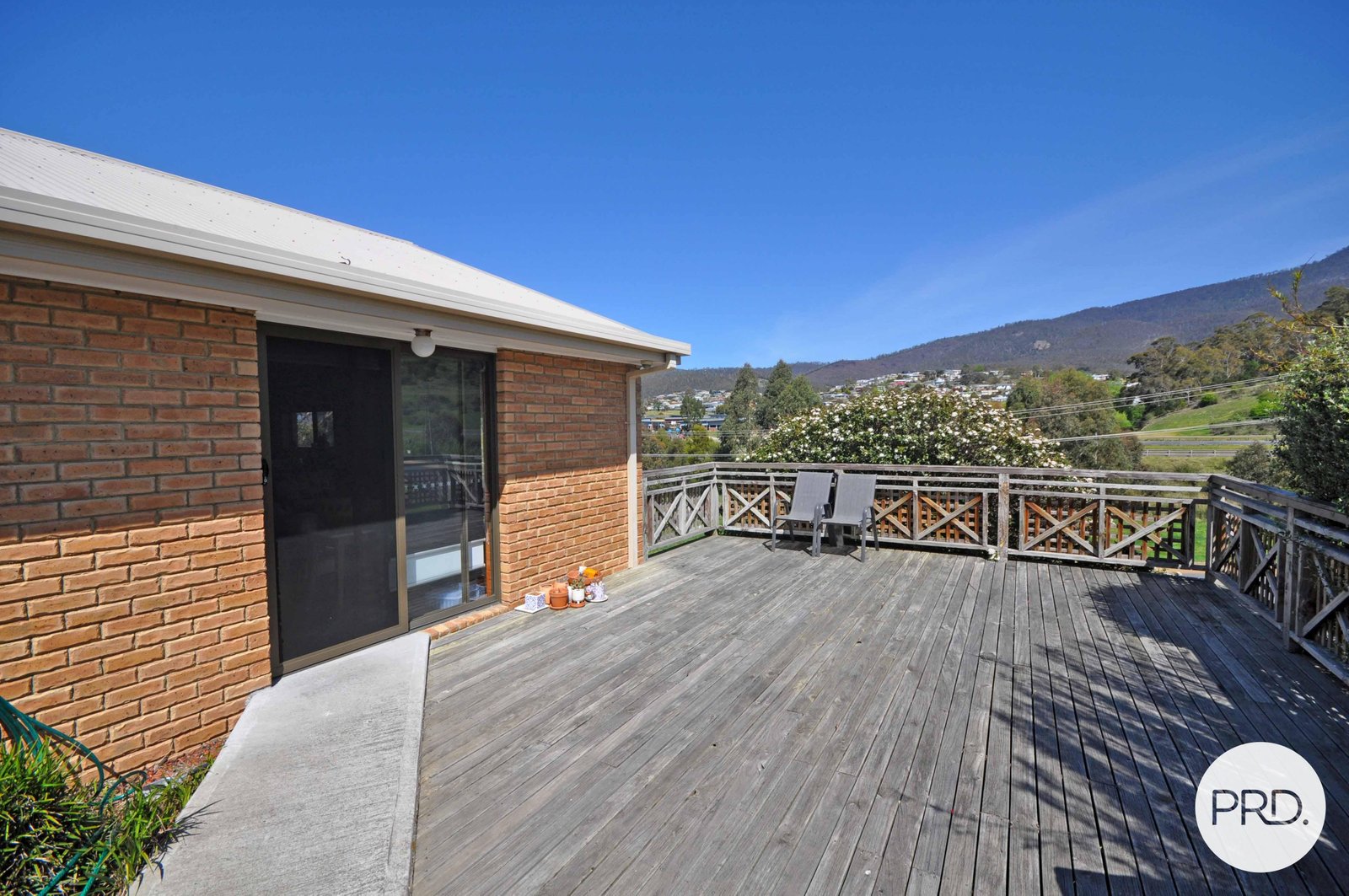 2/2 Chatterton Court CLAREMONT 2