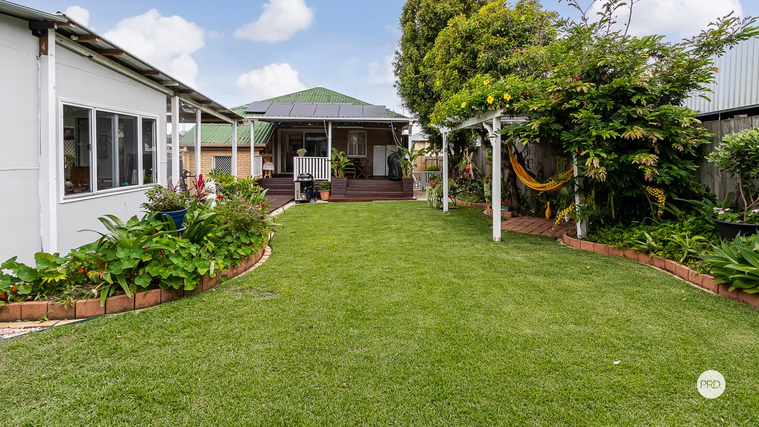 22 CHESNEY Street CARINA 8
