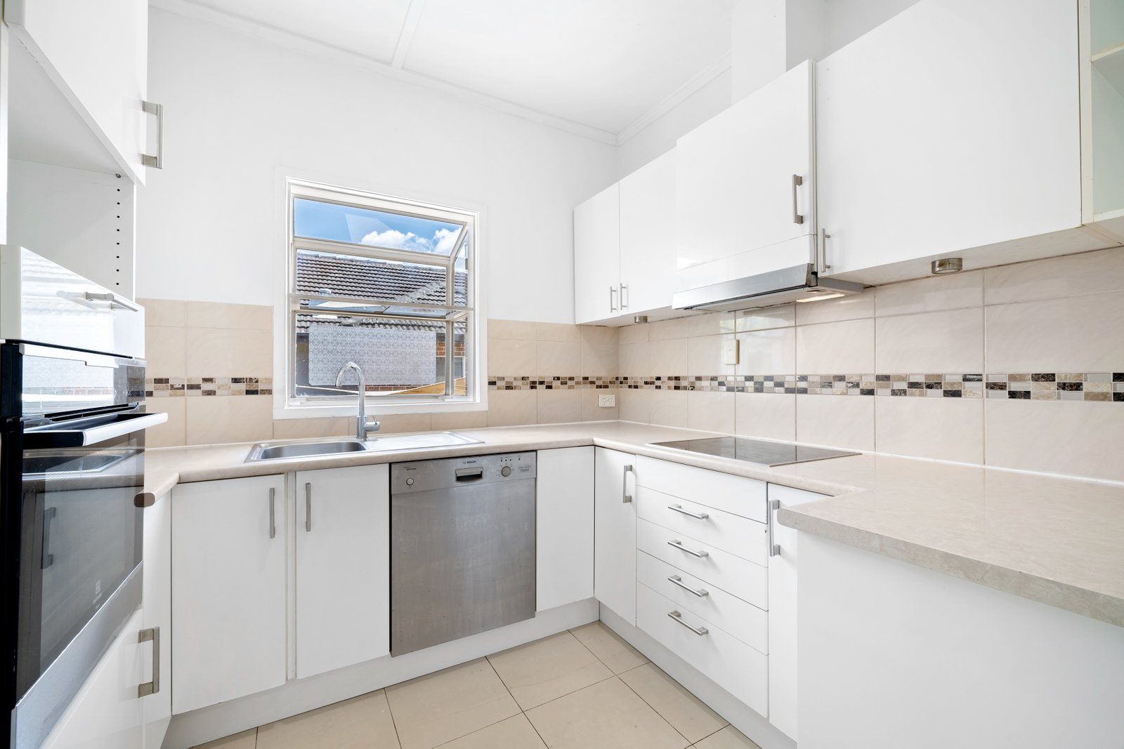 22 CHESNEY Street CARINA 4