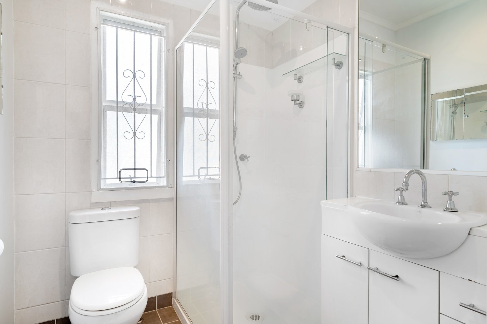 22 CHESNEY Street CARINA 5