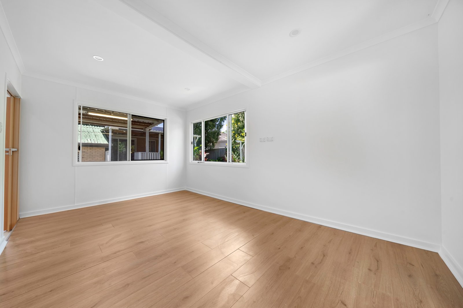 22 CHESNEY Street CARINA 18