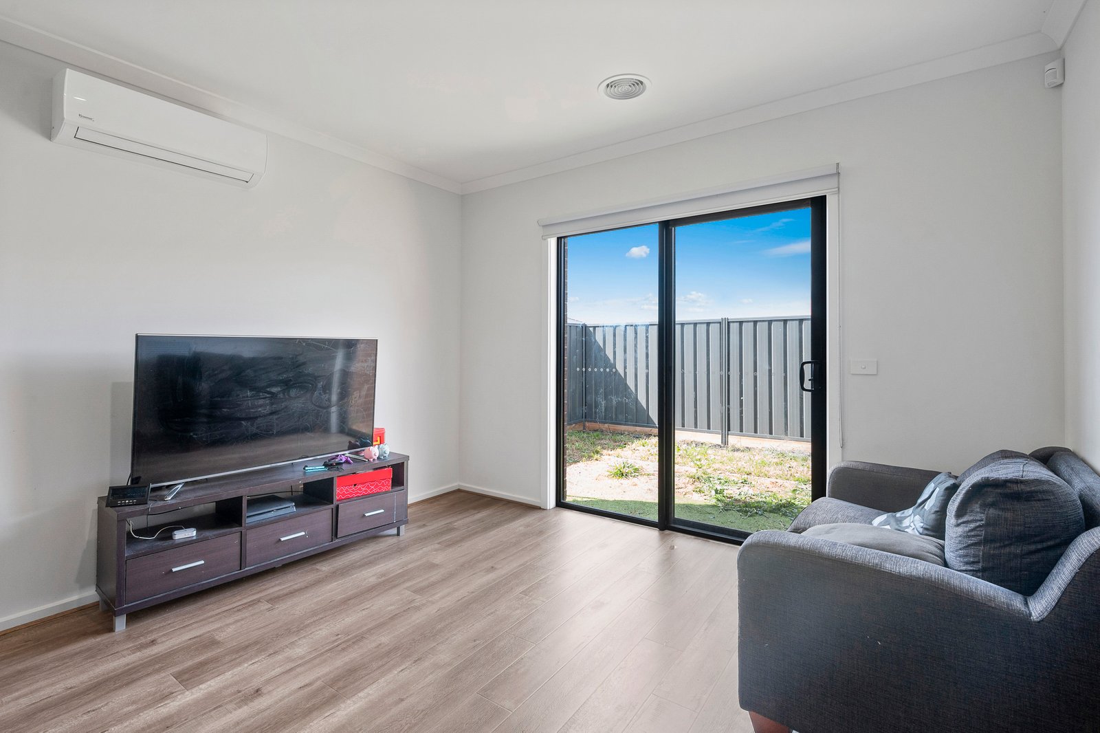 Gallery: 22 Chilula St