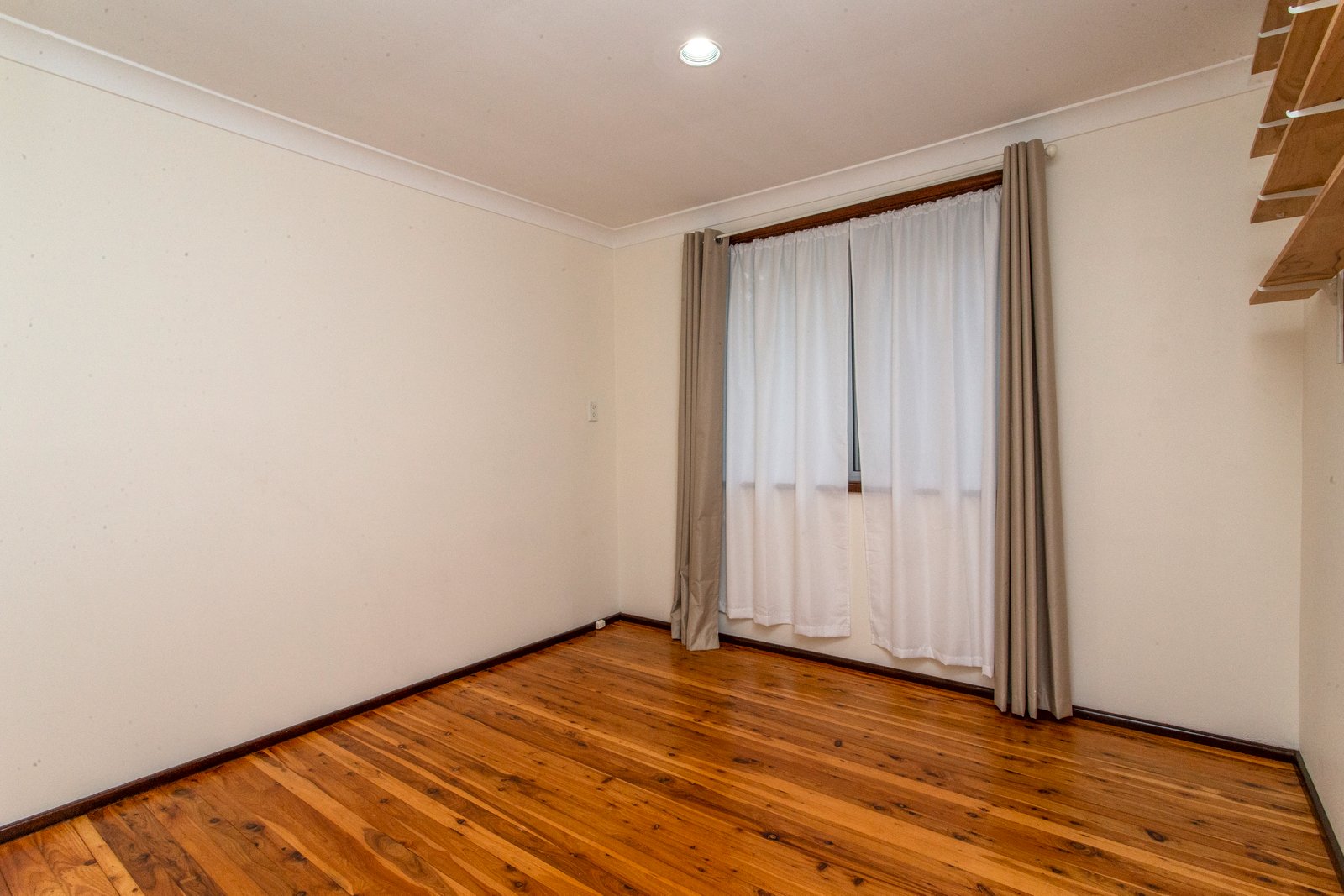 22 Christabel Street LAWSON 9