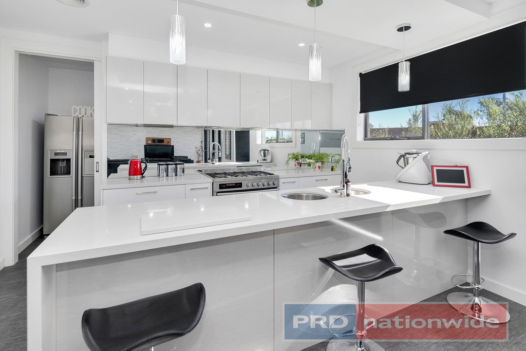 22 Cinnamon Drive LAKE GARDENS 3