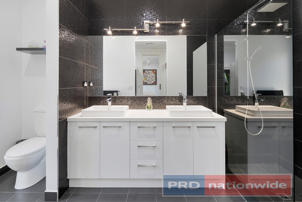 22 Cinnamon Drive LAKE GARDENS 8