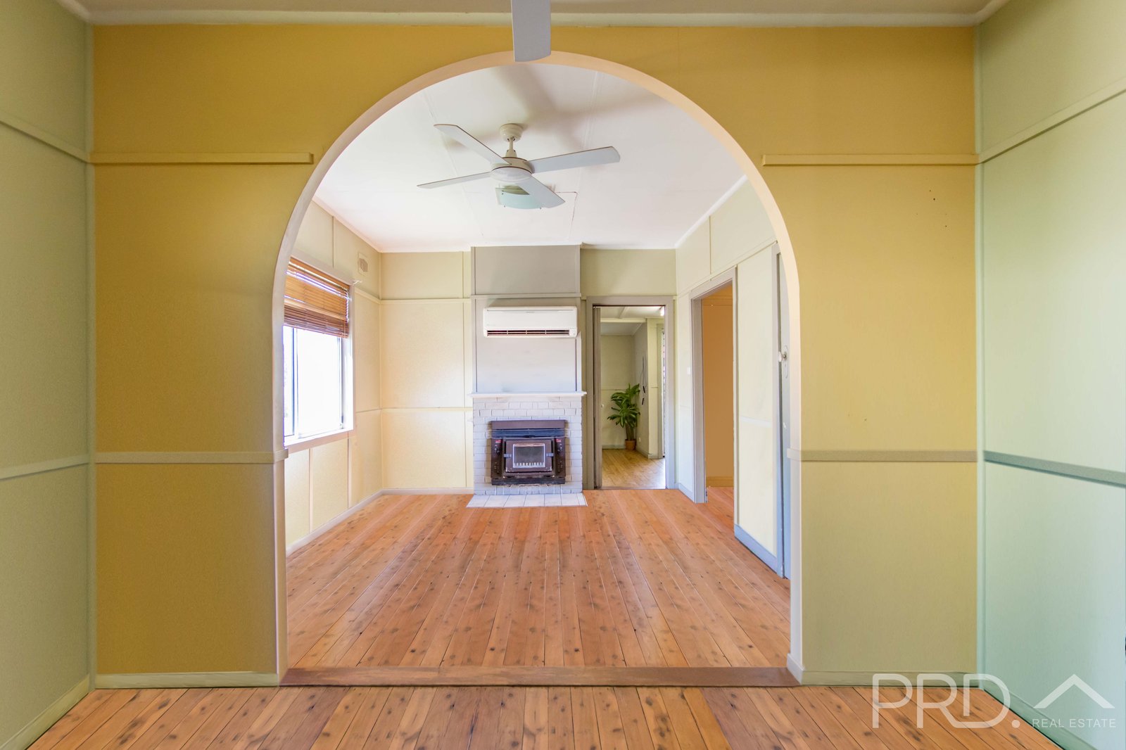 22 Clarke Street TUMUT 1