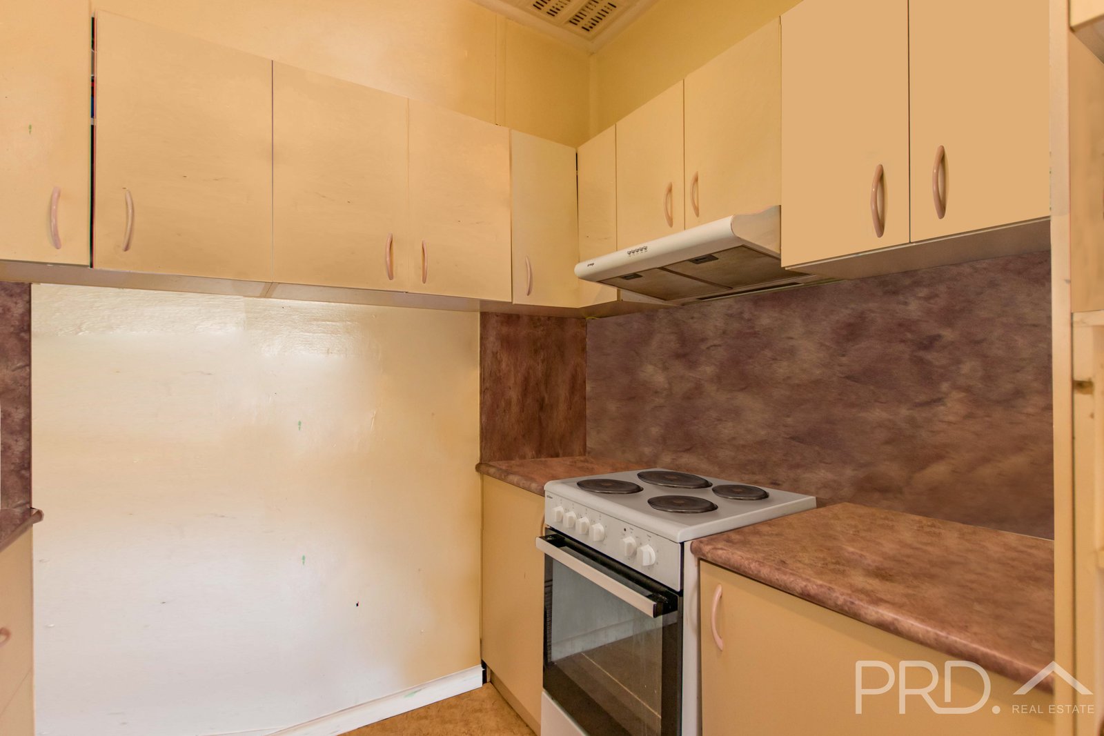 22 Clarke Street TUMUT 10