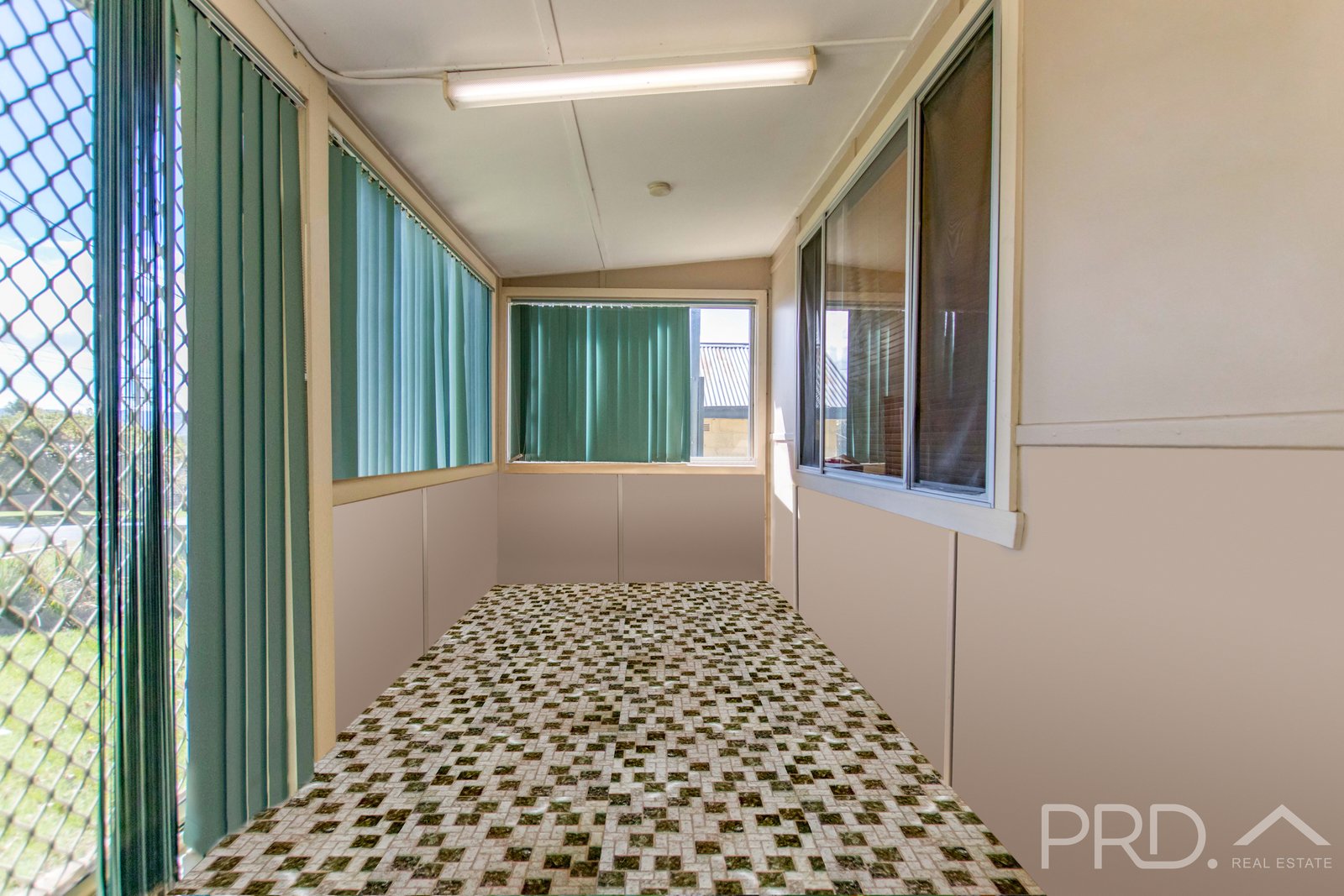 22 Clarke Street TUMUT 11