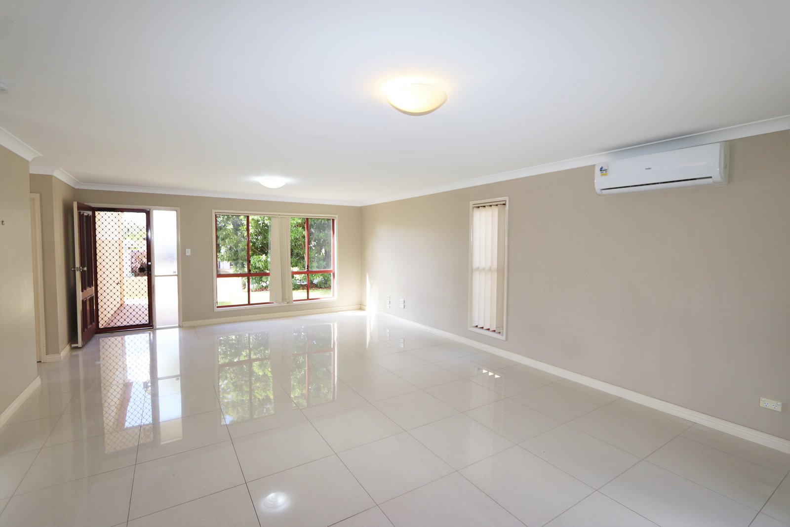 22 Clear River Boulevard ASHMORE 2