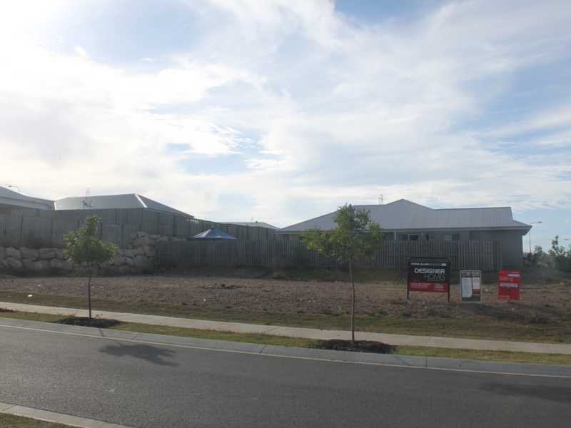 22 Clover Crescent BOYNE ISLAND 5