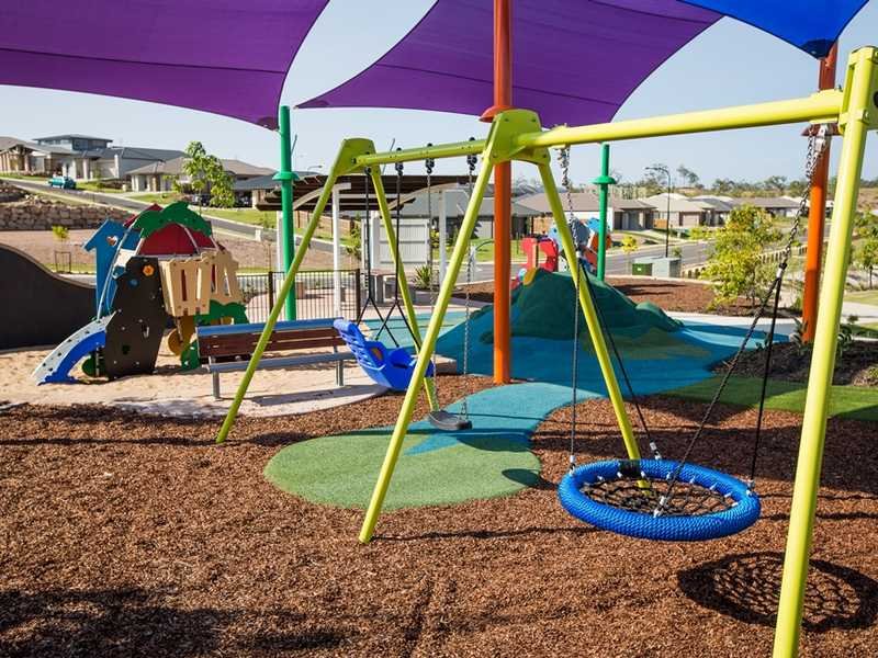 22 Clover Crescent BOYNE ISLAND 8