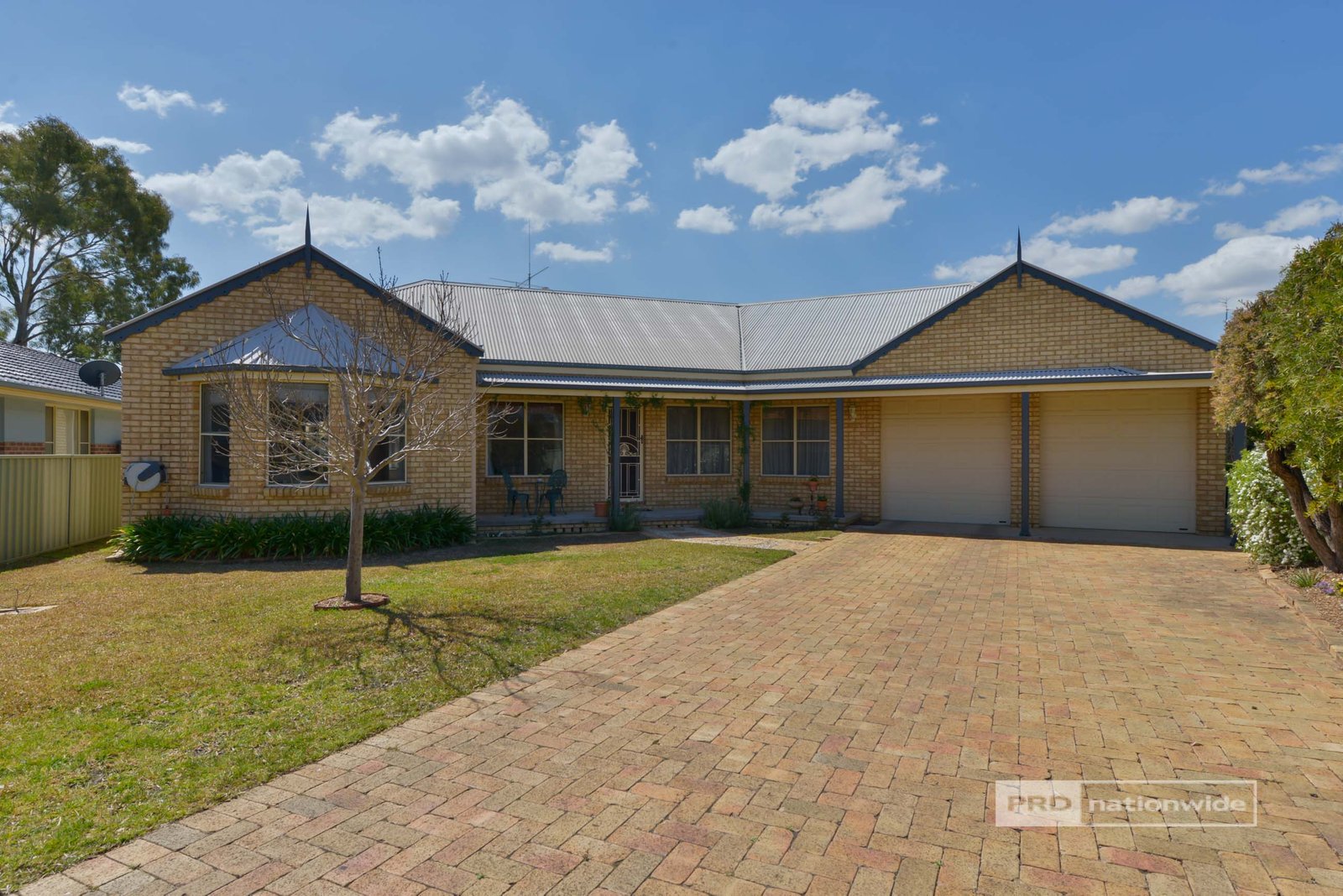 22 Cobb And Co Circuit TAMWORTH 2