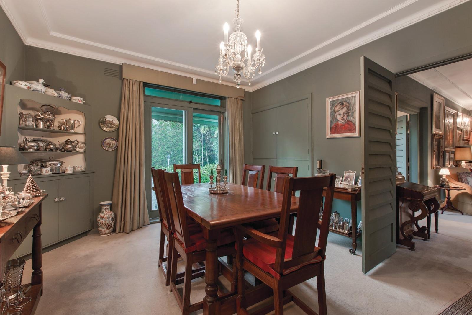 22 Cole Court, Toorak, VIC