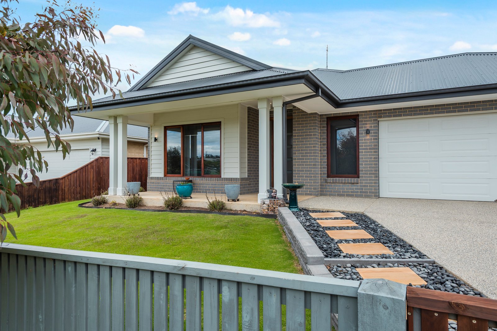 Real Estate and Property in 22 Collins Parade, Kyneton, VIC