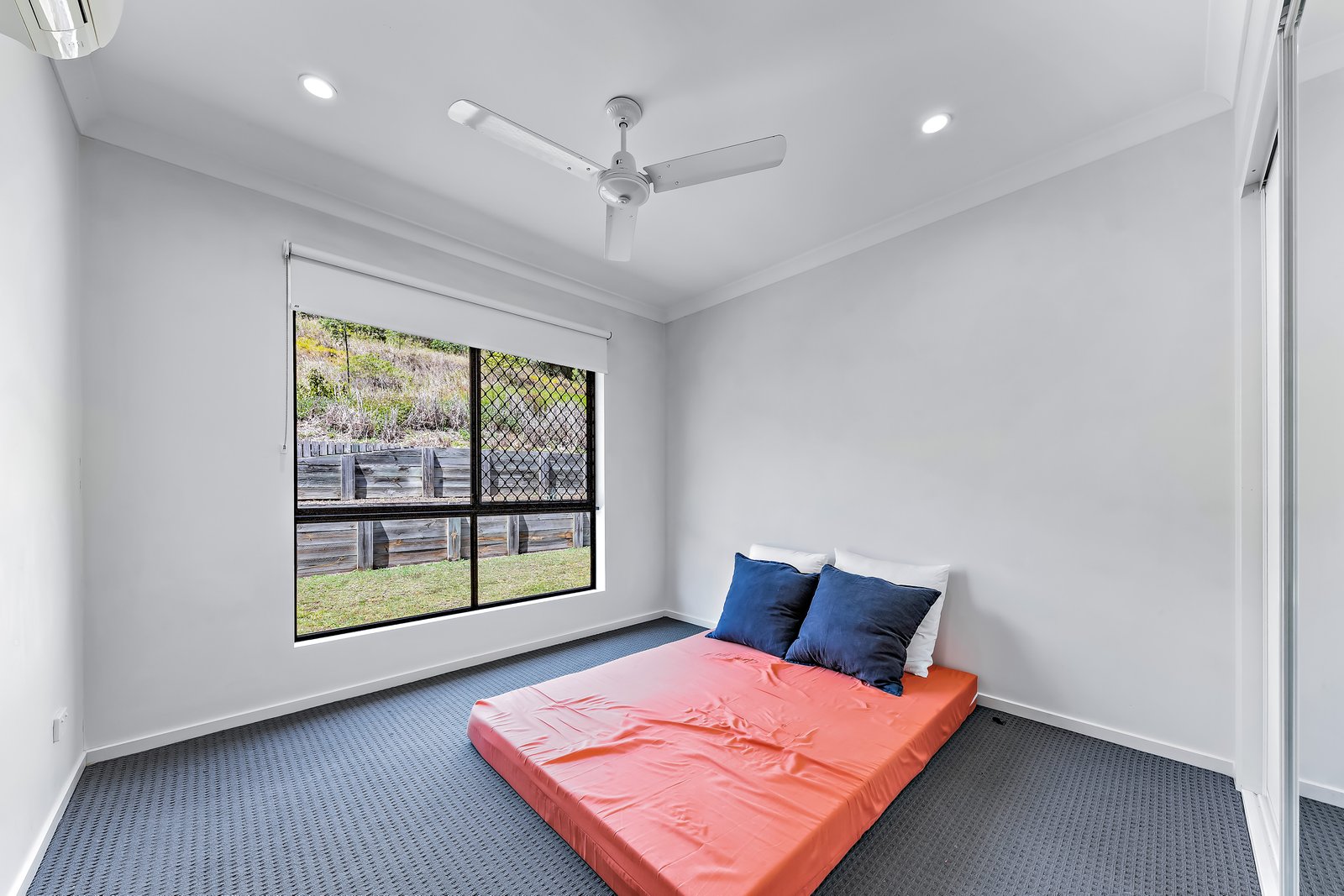 22 Companion Way CANNONVALE 7