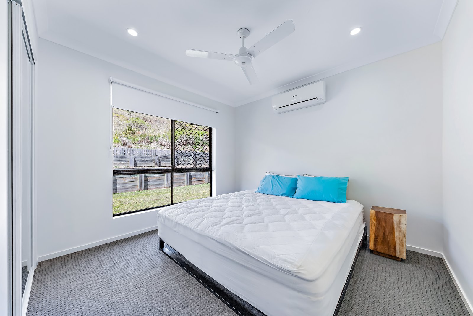 22 Companion Way CANNONVALE 10