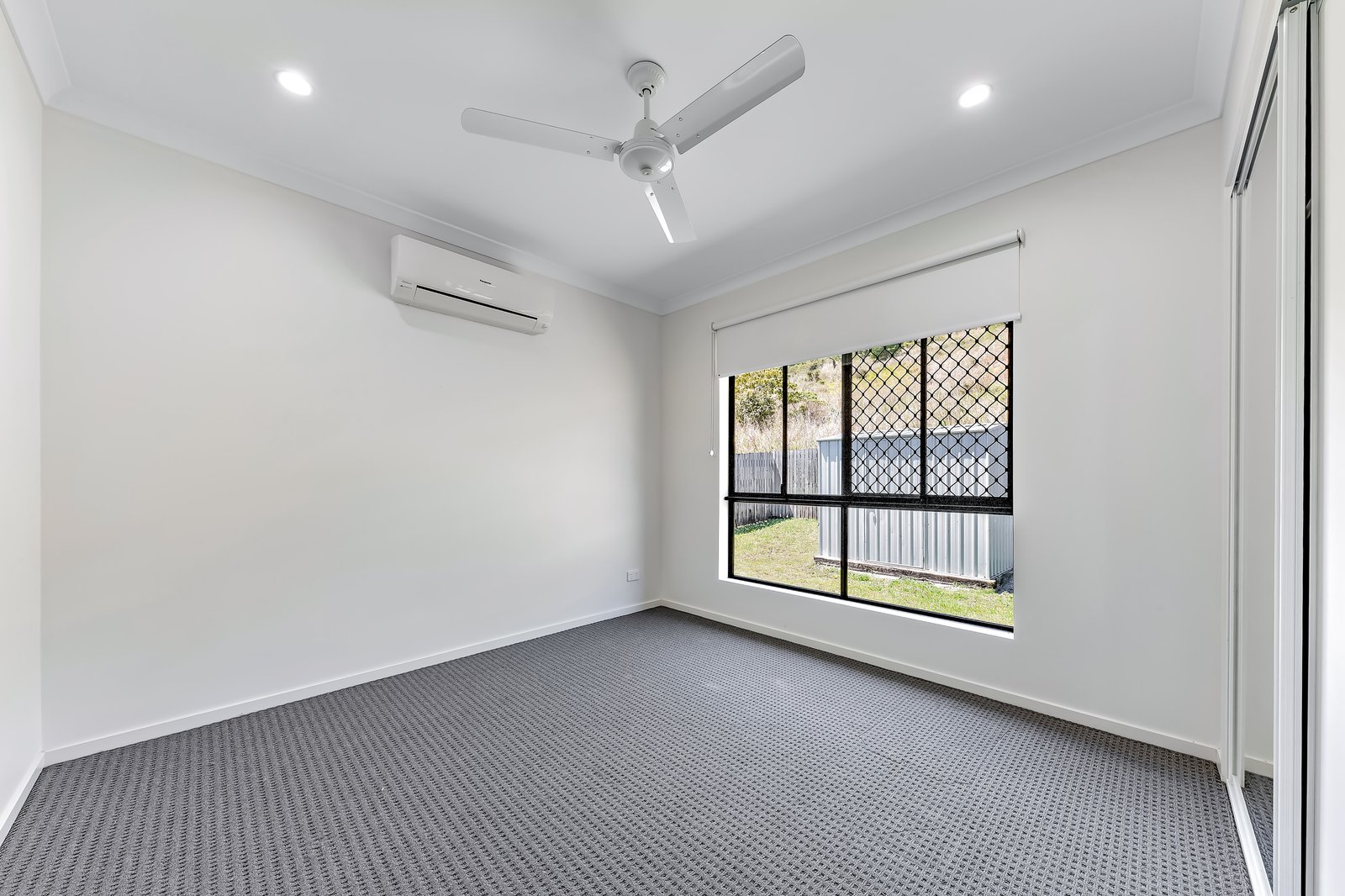 22 Companion Way CANNONVALE 12