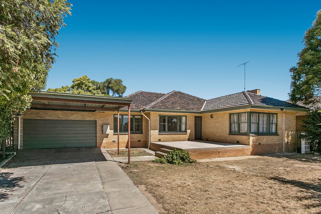 22 Cook Street FLORA HILL 1