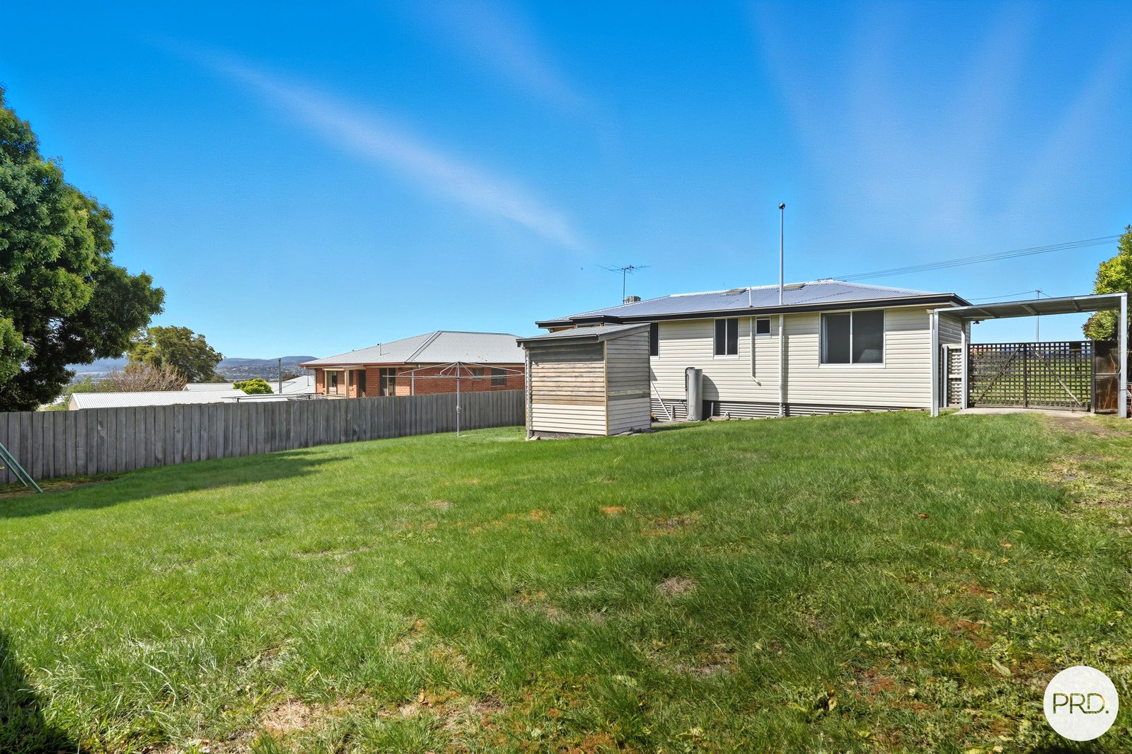 22 Corranga Drive CHIGWELL 27