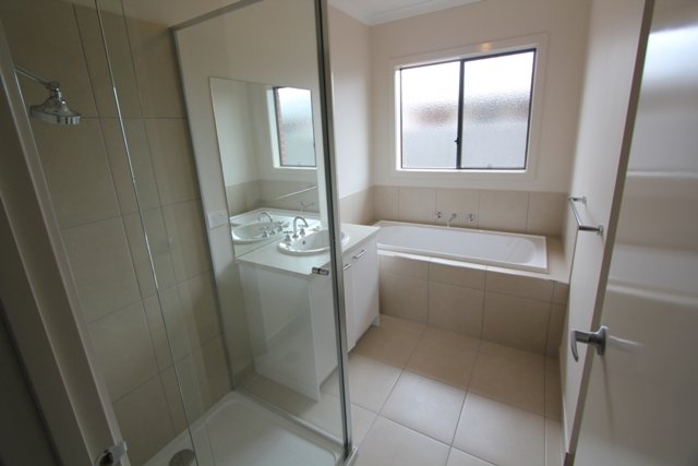 22 Craven Street Lucas 4