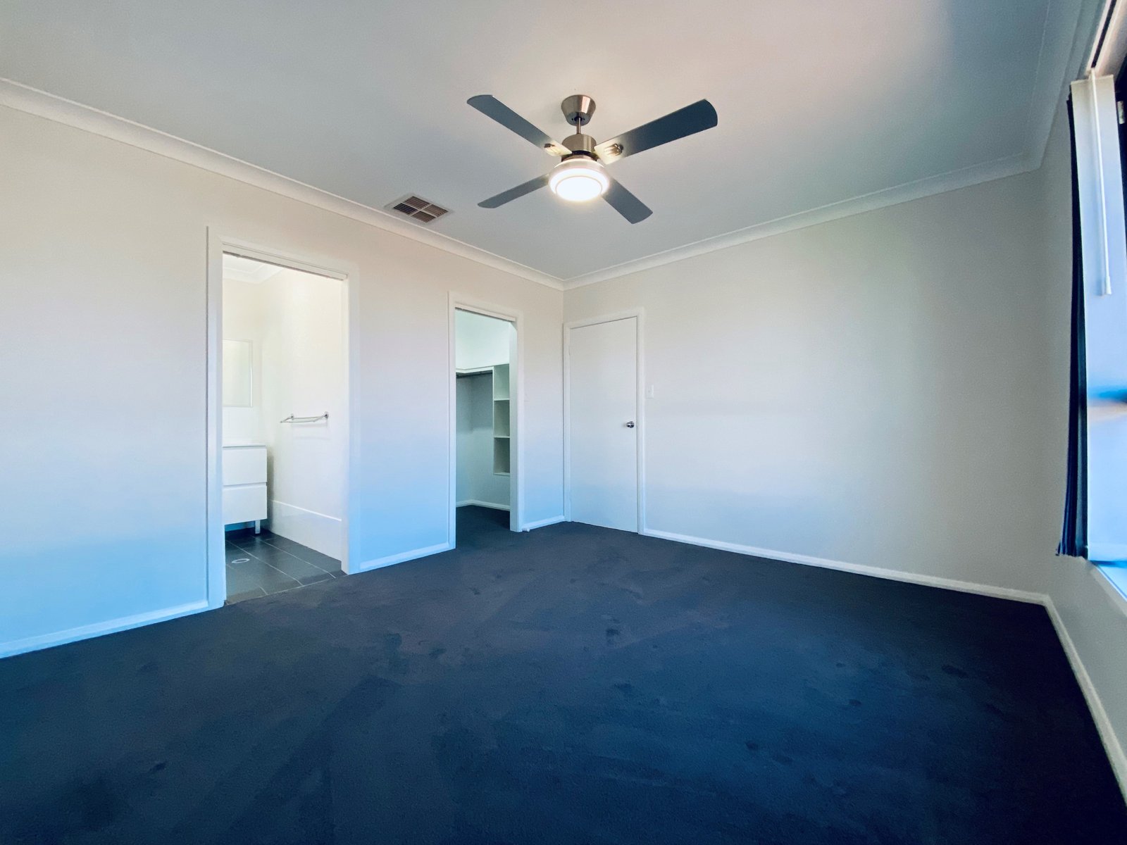 22 Cunningham Street TAMWORTH 3