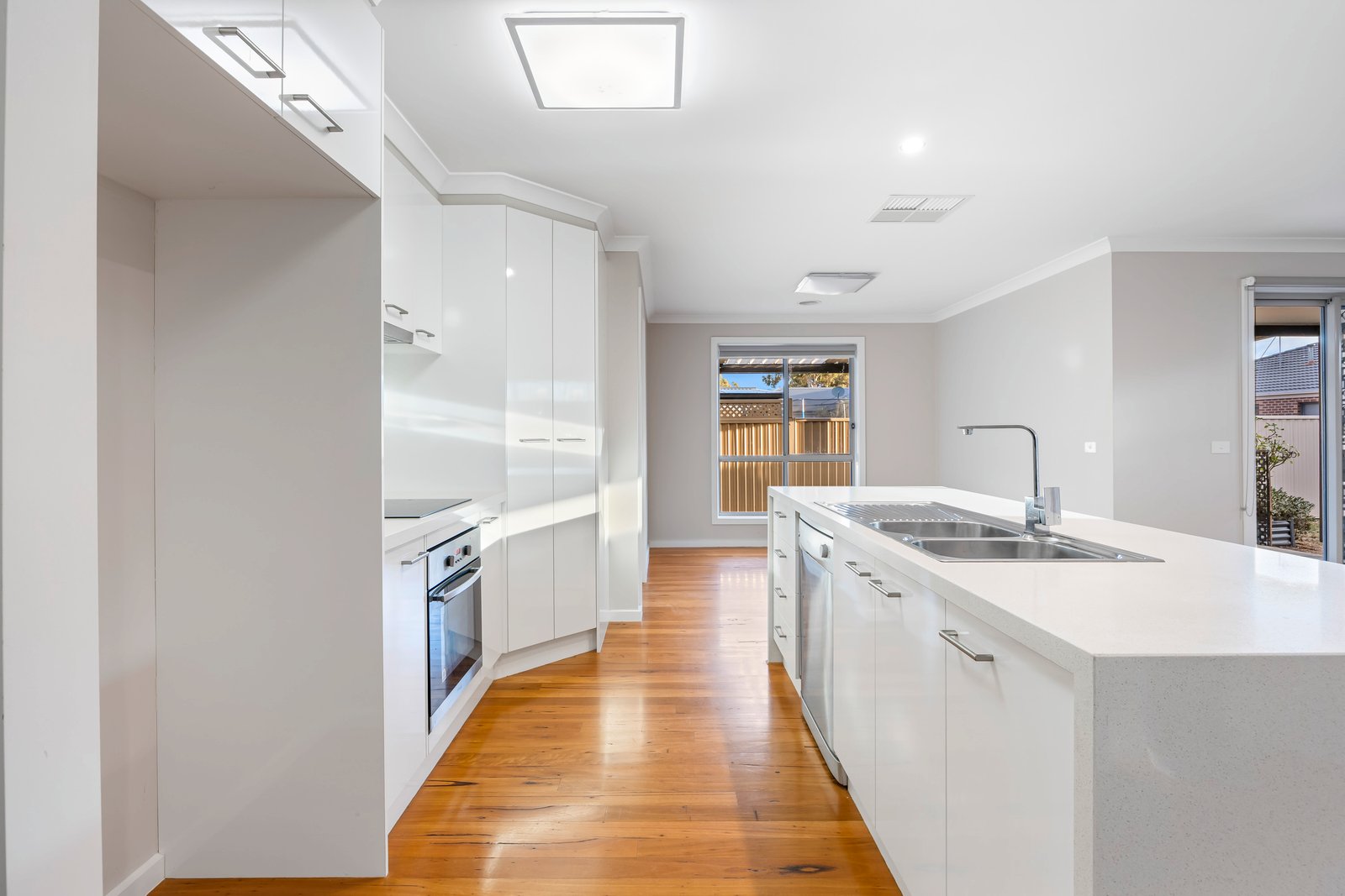 Gallery: 22 Deakin Drive