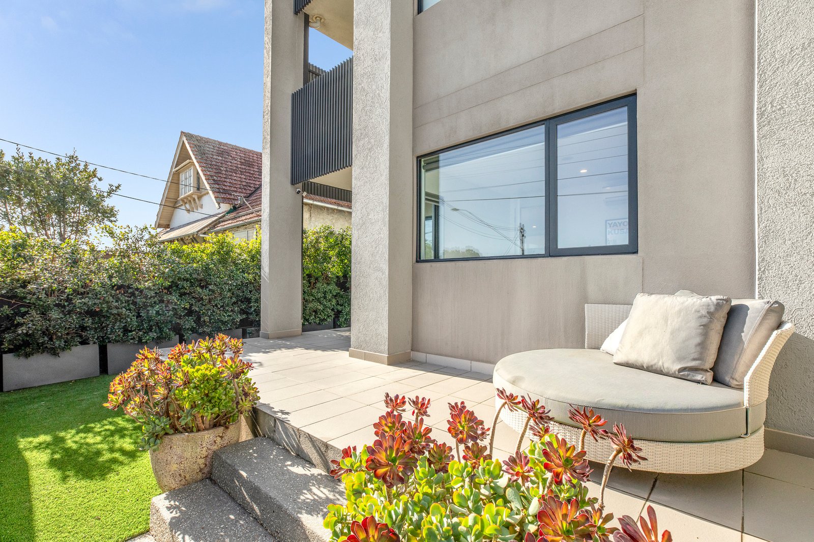 Gallery: 2/2 Denman Avenue