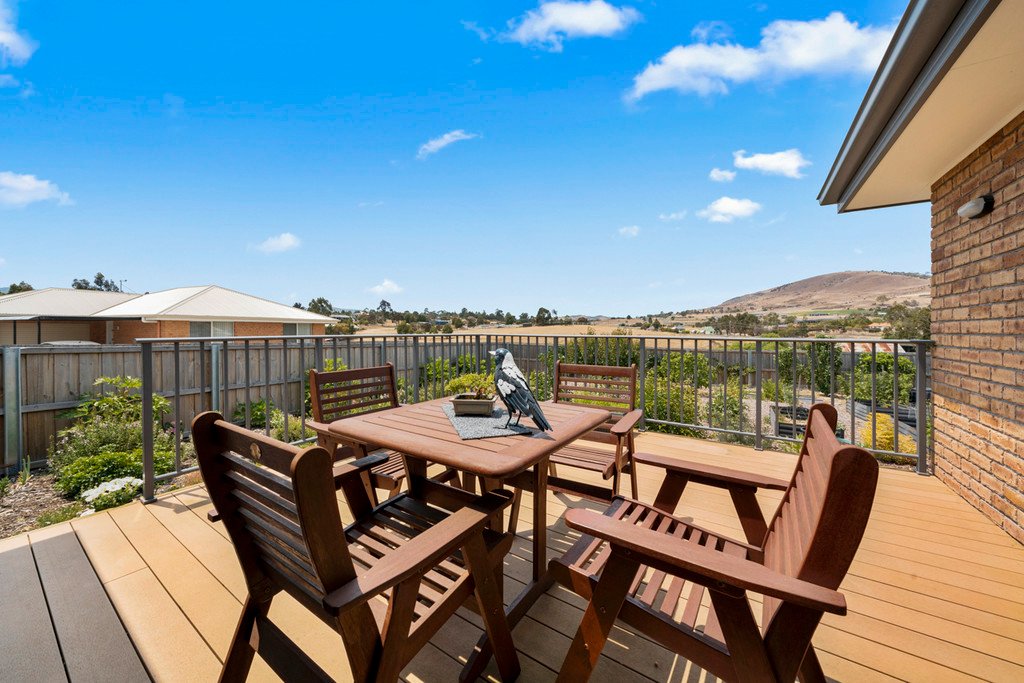 22 Dudley Drive BRIGHTON 15