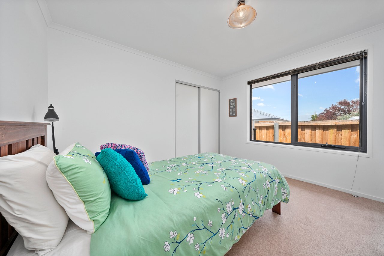 22 Dudley Drive BRIGHTON 19