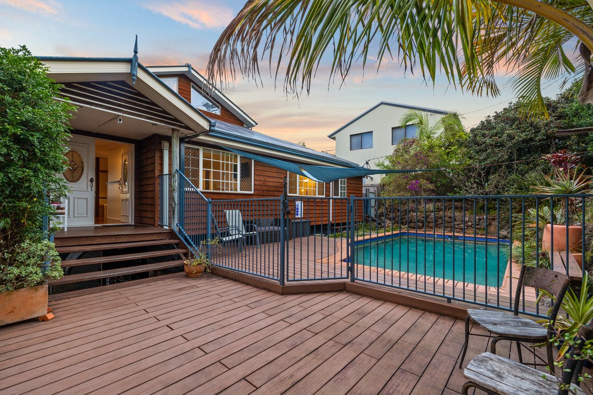 22 Dulcie Drive Burleigh Heads 18