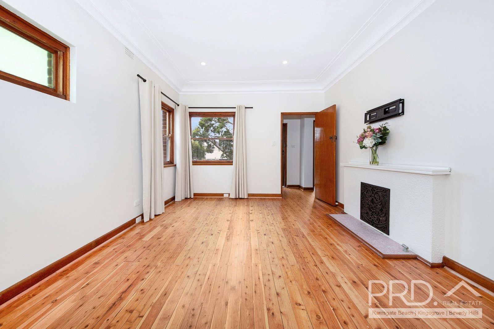 22 Dunkirk Avenue KINGSGROVE 2